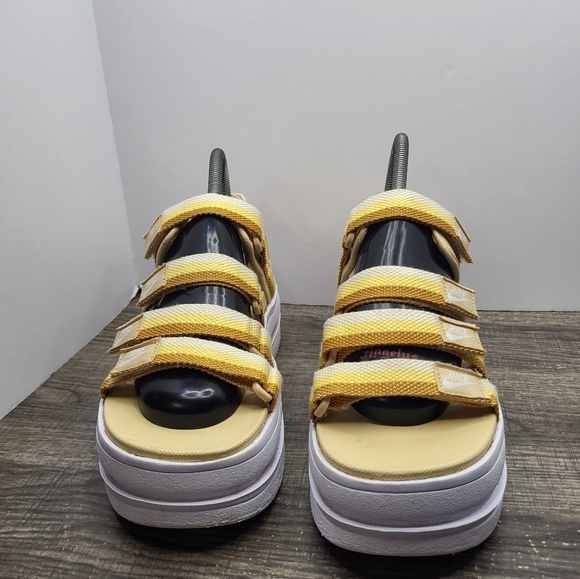 NIKE ICON CLASSIC SANDAL SESAME DH0224-200 Women's Size 9 - Picture 4 of 10